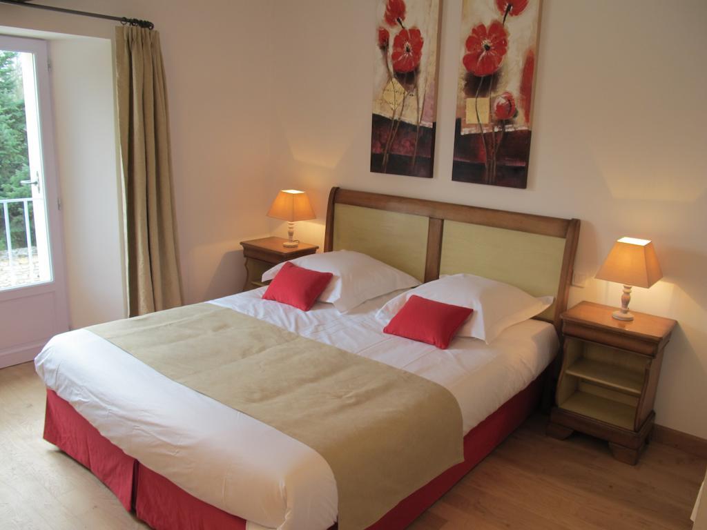 Hotel Au Domelia Provinois Cerneux Pokoj fotografie